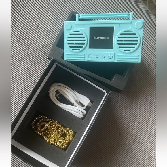 Bumpboxx Microboom Wearable Bluetooth Speaker Boombox w/ Chain - Tiphany Blue - Picture 2 of 12
